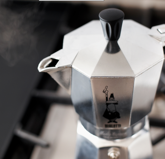  Bialetti - Moka Express: Iconic Stovetop Espresso